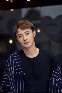 张倬闻 照片,光影中的青春魅力